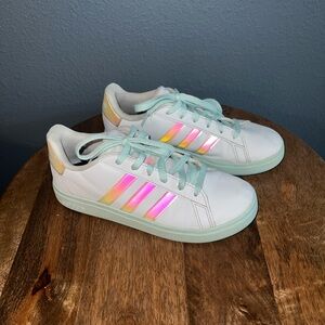 GIRLS GRAND COURT LIFESTYLE SNEAKERS